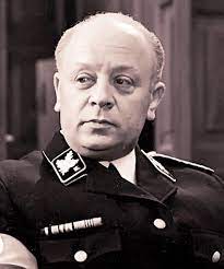 Родился в мюнхене в католической семье чиновника жандармерии алоиза мюллера ( 1875 — 1962 ). Leonid Bronevoj I Genrih Myuller Argumenty Nedeli