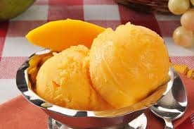 Setelah itu, putih telur yang dicampur dengan vanili dan garam secukupnya, aduk lagi sampai tercampur rata dan halus. Punya Tampilan Mirip Ini Perbedaan Es Krim Gelato Dan Sorbet Merdeka Com