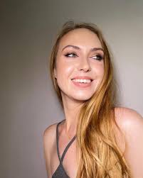 ANN REY (@annreyfromsincity) • Instagram photos and videos