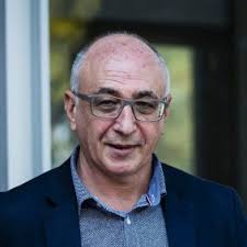 Michael Teplitsky's Darling Point site lands a new buyer, Andrew Banks  lists in Double Bay, Ian Chappell sells in Bayview