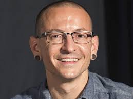 Chester bennington is greatly missed by his six children and widow talinda bennington. Chester Bennington Chester Bennington S Exploding Emotions Brought Life To Linkin Park Classics The Economic Times
