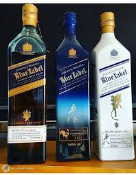 Jesse Cardinez Adli Kullanicinin Johnny Walker Blue Label Panosundaki Pin Viski Alkol Icecekler