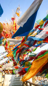 Traditional Tibetan Prayer Flags In Shangri La Yes Shangri La Is Real In Southwestern China On The Border Of Tibet Tibetan Prayer Flag Tibet Shangri La