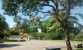 Il 25 agosto del 1900 moriva il grande filosofo nietzsche a weimar, germania. La Plaza 25 De Agosto De Villa Ortuzar Nuevamente En Obra Nueva Ciudad