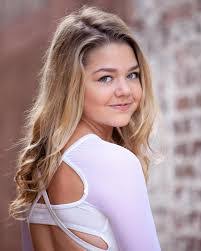 Lynne Mackenzie's Instagram, Twitter & Facebook