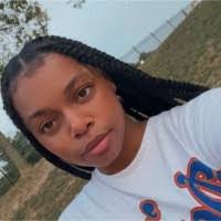 Tia Dixon's Instagram, Twitter & Facebook