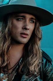 Travis Cormier's Instagram, Twitter & Facebook