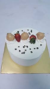 10 biji telur 180 gm gula 175 gm tepung gandum 12 gm tepung jagung 62 gm mentega cair 2. Resepi Kek Laici Bercheese