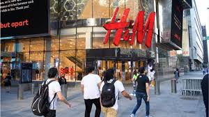 This is the reason why most h&m lovers would. H M Shifts Focus On Online Sales Speeds Up Stores Closings Ecommerce News Conferences Platform Reviews And Free Rfp
