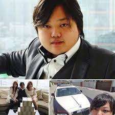 '청담동 주식부자'로 알려진 이희진씨 부모를 살해하고 사체를 유기한 혐의로 기소된 김다운씨(37)에 대한 항소심에서. ì´í¬ì§„ ìž¬ì‚°
