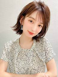 yahoo beauty ヤフービューティー xelha 谷 賢二さんのヘアスタイル 大人かわいいシースルーバング耳かけ外ハネボブ20代30代40代をご紹介 ヘアスタイルが気に入ったらスタイリストを指名して予約することができます ボブ 外ハネ ボブ ボブ 30代