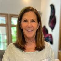 Ellen Crook's Instagram, Twitter & Facebook