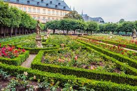 The first parts were build in the 17th century. Rosengarten Bamberg Sehenswurdigkeiten In Der Domstadt
