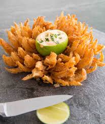 How To Make A Blooming Onion With Video Don T Go Bacon My Heart