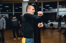 Победа александра хижняка стала для мужской сборной украины первой на играх в токио. Hizhnyak Mnogo Menedzherov Pytayutsya Predlozhit Mne Perehod V Professionaly Isport Ua