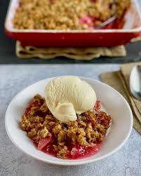 Simple Rhubarb Crisp Recipe In 2020 Rhubarb Crisp Apple Crisp Recipes Rhubarb Recipes Crisp