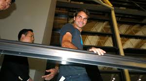 Official tennis player profile of roger federer on the atp tour. Roger Federer Fur Einweihung Von Kinder Hilfsprojekt In Malawi Tageswoche