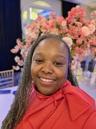 Can someone put make up