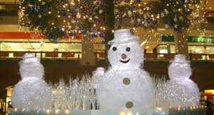 Mục đích ra đường ngày giáng sinh của các đôi (ảnh: Lá»… Giang Sinh Noel á»Ÿ Nháº­t Báº£n Kham Pha Nháº­t Báº£n Samurai Tour