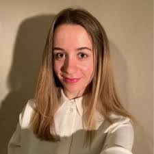 Ella Nunn's Instagram, Twitter & Facebook