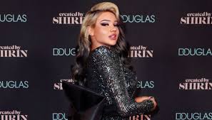 26, born 11 april 1995 born and residing in: Shirin David Rechnet Nach Parfum Drop Mit Douglas Ab Bigfm