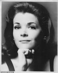 Jessica Walter dies aged 80: Archer and Arrested Development stars pay  tribute