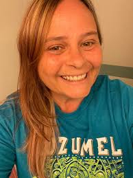 Okay we have alot of birthday this morning starting with Larry and Janice's  oldest daughter Jennifer Moyers🥳The one you greet when you come to the  office at the Wrecker service the,one that