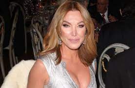Check spelling or type a new query. Nea Plastikh Ths Tatianas Stefanidoy Megalh Allagh Newside Gr Newside Gr
