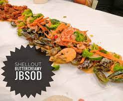 Shell out are not stranger to crowds, buzz and display affection via social media. 10 Kedai Shellout Yang Boleh Buat Korang Terliur Maqan