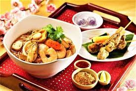Main Street Corner Cafe At Hong Kong Disneyland Serves A Chinese New Year Set Featuring Seafood Noo Chinese Cooking Chinese New Year Desserts Vegetarian Dishes