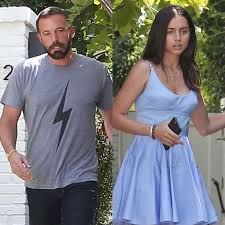 Pour out a (free) dunkin' cold brew for your boy ben affleck, because he's allegedly nursing a broken heart. Ben Affleck And Ana De Armas Spotted Outside Of His L A Home