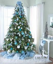 Modern Color Combinations And Ornaments For Christmas Tree Decorating In Style Silver Christmas Tree Christmas Tree Decorating Themes Beautiful Christmas Trees
