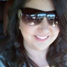 Melissa Ludlum's Instagram, Twitter & Facebook