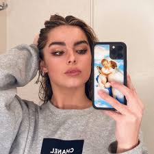 Altogether addison rae has 29,472,842 followers and follows 605 on instagram. Addison Rae Auf Instagram M D Aesthetic Phone Cases Instagram Instagram Ideen Promis