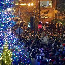 How Many Lights Are On The Chicago Christmas Tree 2021 Chicago S Christmas Tree Lighting Ceremony Returns To Millennium Park As In Person Event Chicago Sun Times