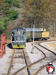 Mid Continent Railway No 1256 Slows To A Stop At The End Of The Tracks Because It Is A Pumpkin Special Event Train Passe Train Pictures Train Railway Museum