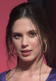 Ana Heller's Instagram, Twitter & Facebook