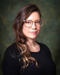 Lori Hennessy's Instagram, Twitter & Facebook