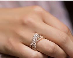 Pin By Nisha On Finger Rings Gold Ring Designs Diamond Wedding Rings Vintage Gold Rings Jewelry
