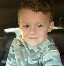 Does anyone do boat reupholstery near Mountain Home?