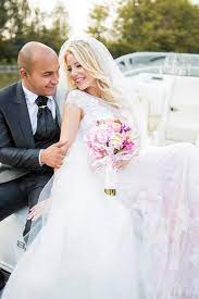 Csak tudom hogy baja kurva ehhez, hamis. Ilyen Az Igazi Szerelem Szabo Zsofi Igy Romantikazik Ferjevel Fotok Hazai Sztar Femina