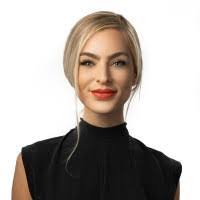 Danielle Finucane's Instagram, Twitter & Facebook