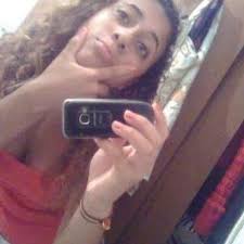 Daniela Dutra (@minanask)