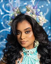 Presentan Candidatas Oficiales al Miss Dalia Dominicana 2023 La 6ta edición  del Miss Dalia Dominicana comenzó deslumbrante. Este sábado 19 de agosto la  directora Lilian Vargas presentó oficialmente las candidatas Oficiales que