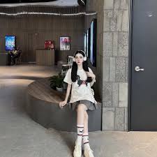 cách phối giày với tất cho nữ