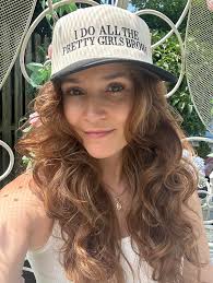 Danielle Colombo (@danielle.societyoflash) • Instagram photos and videos