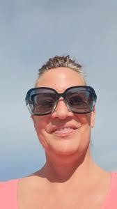 Katy Crowe's Instagram, Twitter & Facebook