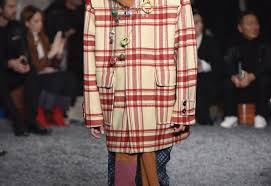 May 31, 2021 · lo show sarà comunque trasmetto in streaming sul sito. Marni Collezione Uomo Autunno Inverno 2018 2019 La Sfilata A Milano Moda Uomo Fashion Times