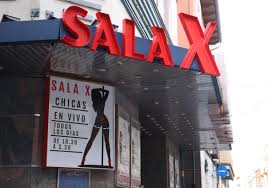El cine Mantería vuelve a ser una sala X por unos días | El Norte de  Castilla