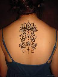 Henna tattoo is one #tattoo that people use to look exceptional because of the significance to the wearer. 63 Bright Henna Tattoos On Back